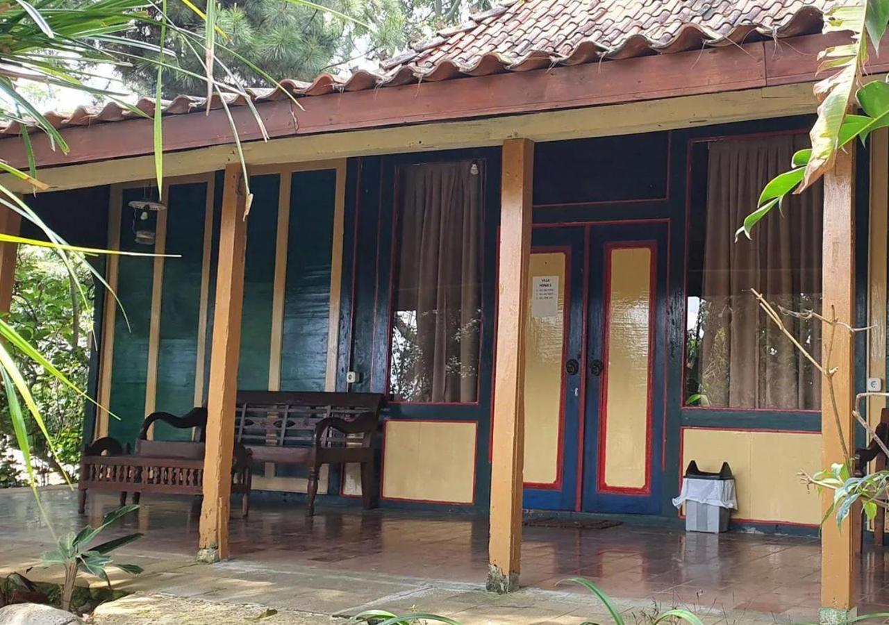 Mendulang Lembang Resort&Resto Bagian luar foto