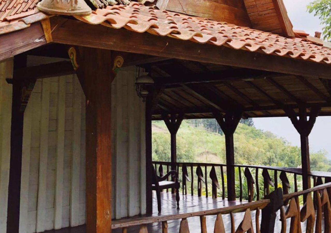 Mendulang Lembang Resort&Resto Bagian luar foto