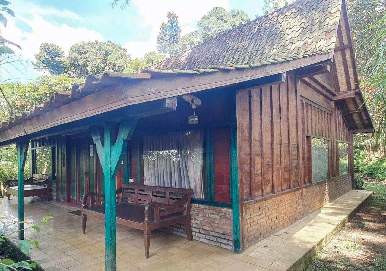 Mendulang Lembang Resort&Resto Bagian luar foto